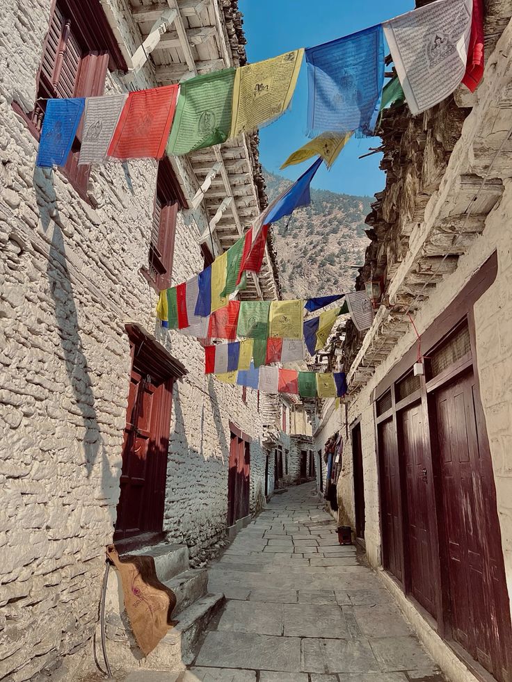 Upper Mustang - Image 1